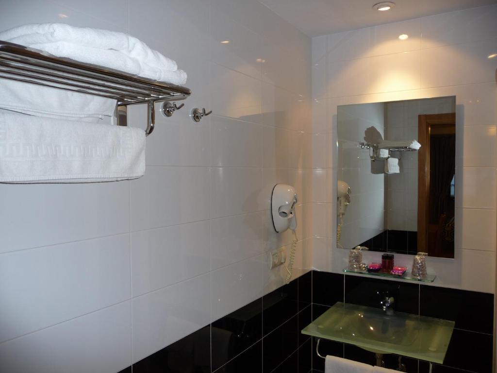 Hortas P.R. Hotel Santiago de Compostela Szoba fotó